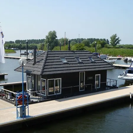 Vakantiehuis Op Het Water * Olburgen