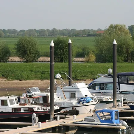 ספינת מלון Vakantiehuis Op Het Water Olburgen